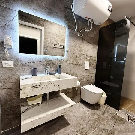 Elko Apartments & Rooms 아파트
